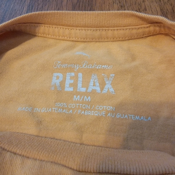 Tommy Bahama Photobomb Parrot T-shirt - Size Medium - Picture 3 of 5